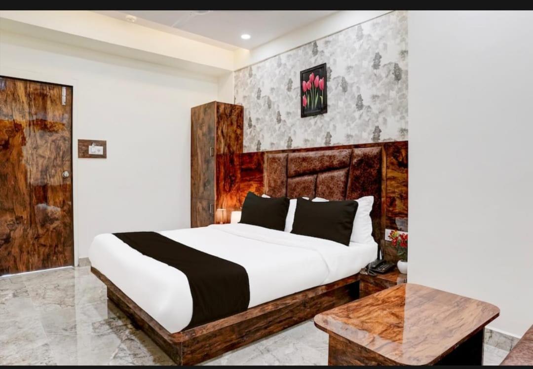 Hotel Shubham Inn Thaltej Ahmedabad Exterior photo