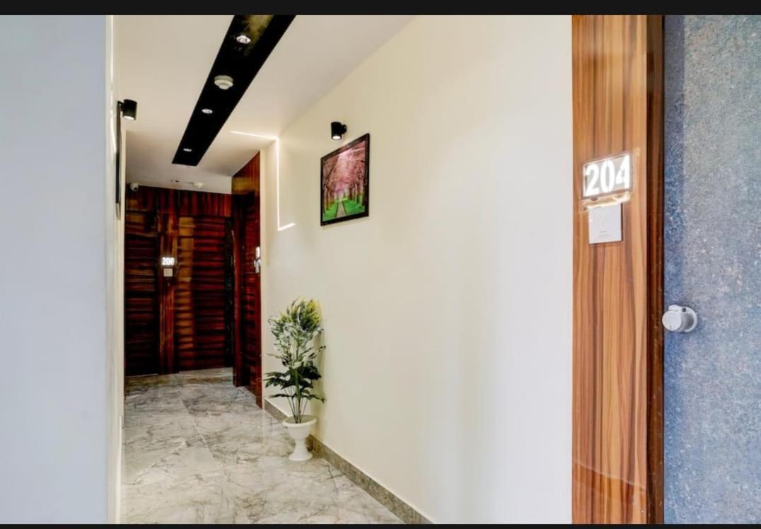 Hotel Shubham Inn Thaltej Ahmedabad Exterior photo